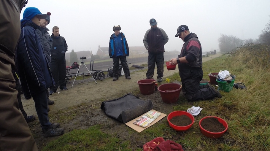 Coaching On The Use Of Bloodworm & Joker Match Fishing Coaching On The Use Of Bloodworm & Joker Match Fishing