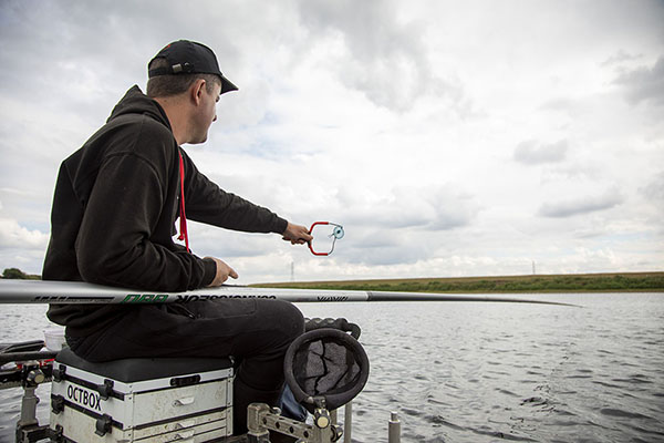 Pole Fishing On Rivers - Tom Scholey